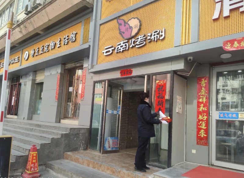 玻璃牌匾清洗——让招牌焕然一新